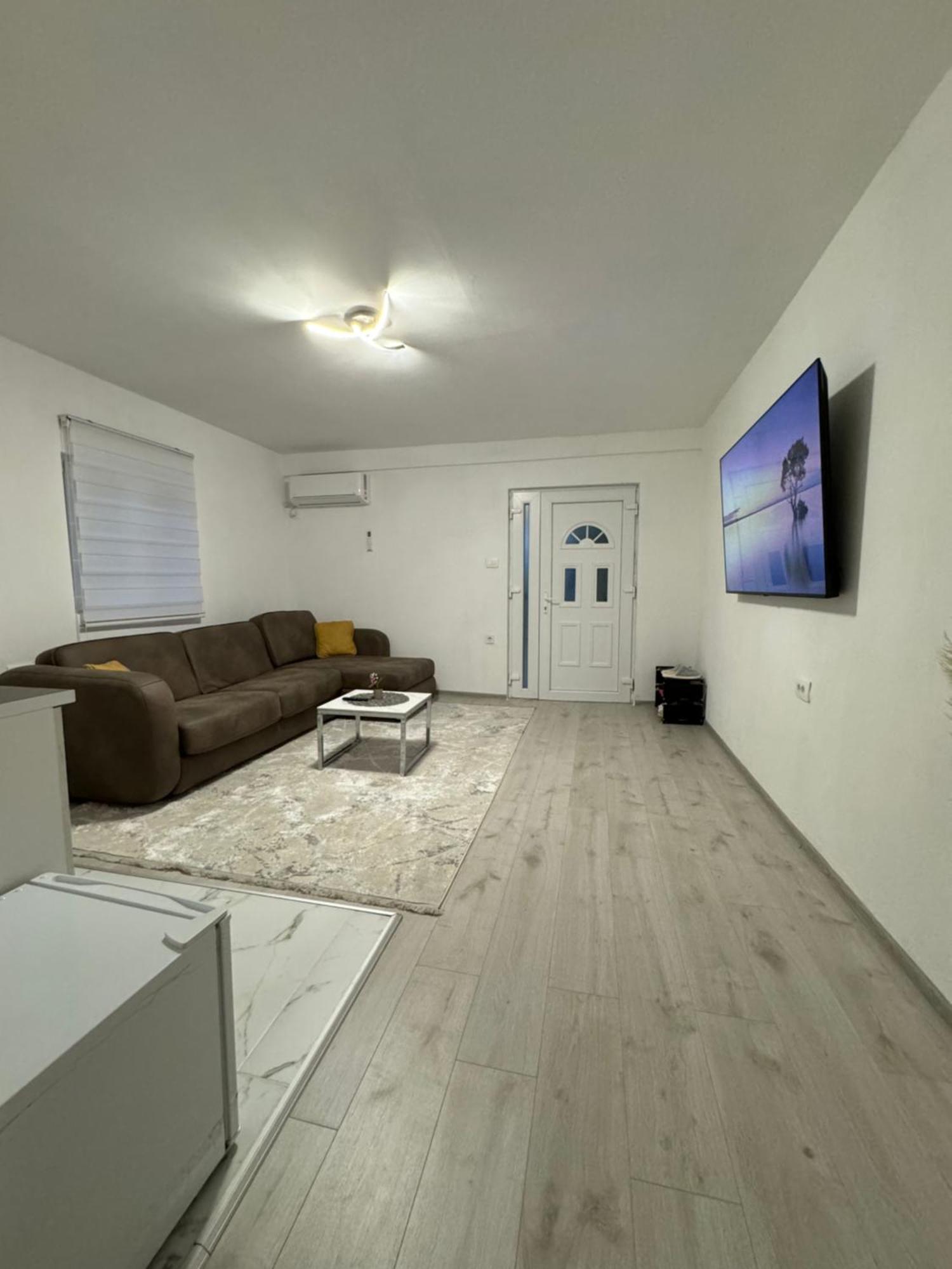 Apartment Airport Dd Mitrovici  Экстерьер фото
